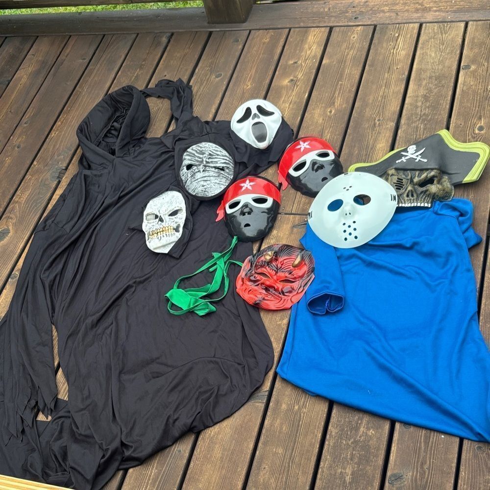 Halloween Costume Set with Masks and Robe